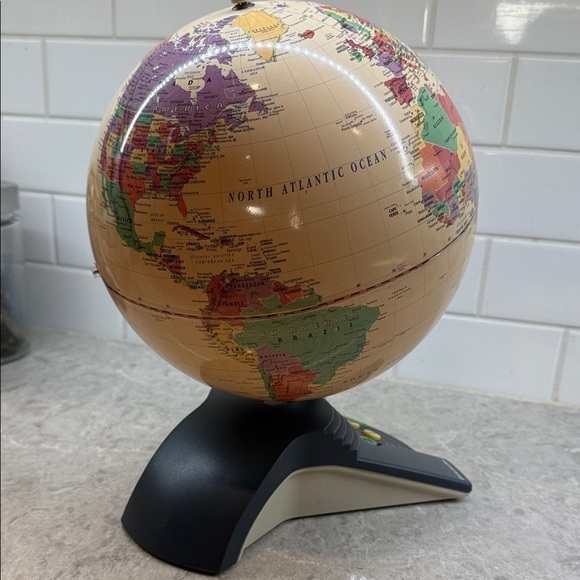Exploratoy Geosafari World Interactive Educational Globe. Works. Like New! - Picture 5 of 6